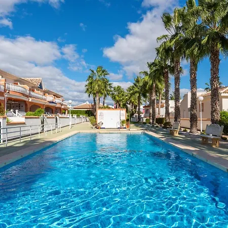 A Beautiful 2 Bedroom Townhouse - Cerezas Holiday home
